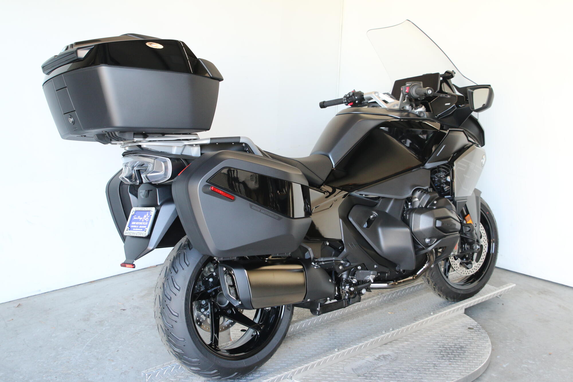 2026 BMW Motorrad R 1300 RT, photo 3