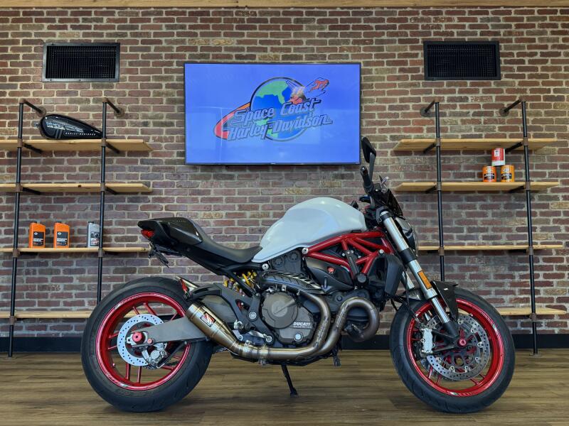 Ducati Monster 821 2015