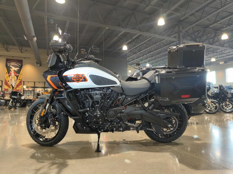 2026 Harley-Davidson® Pan America 1250 Limited White Onyx Pearl