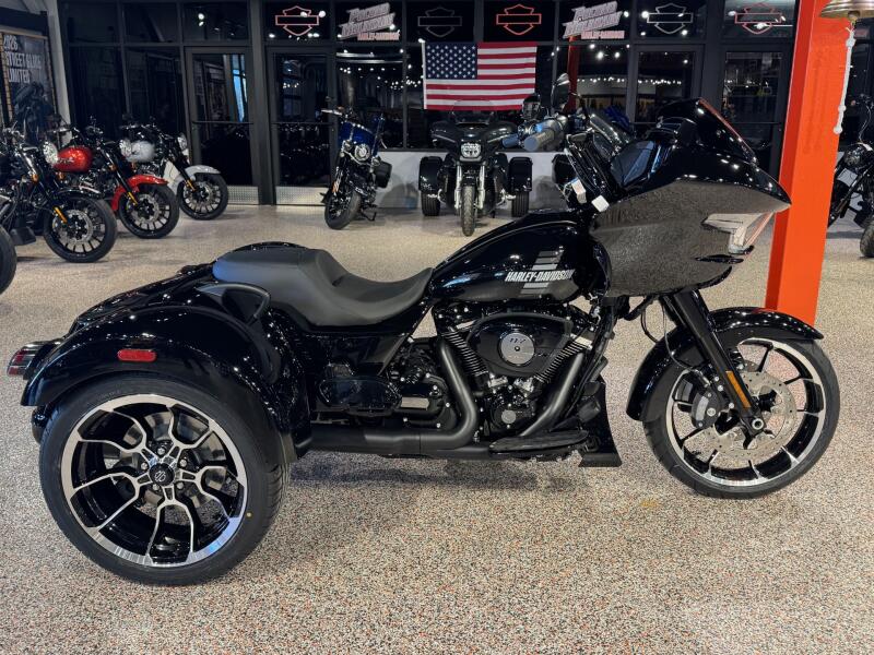 FLTRT 2026 Road Glide 3
