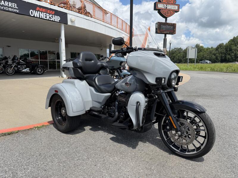 2024 Harley-Davidson® Tri Glide® Ultra Billiard Gray
