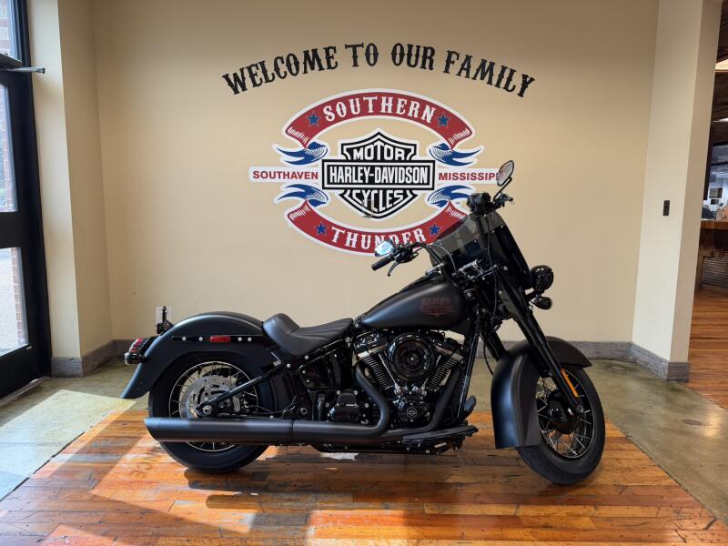 2026 Harley-Davidson® Deadwood™ Black Denim