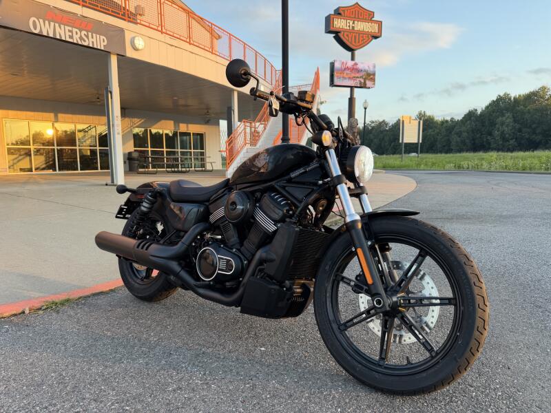 2026 Harley-Davidson® Nightster™ Vivid Black Black Trim