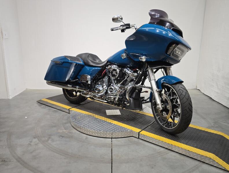 FLTRXS 2021 Road Glide® Special