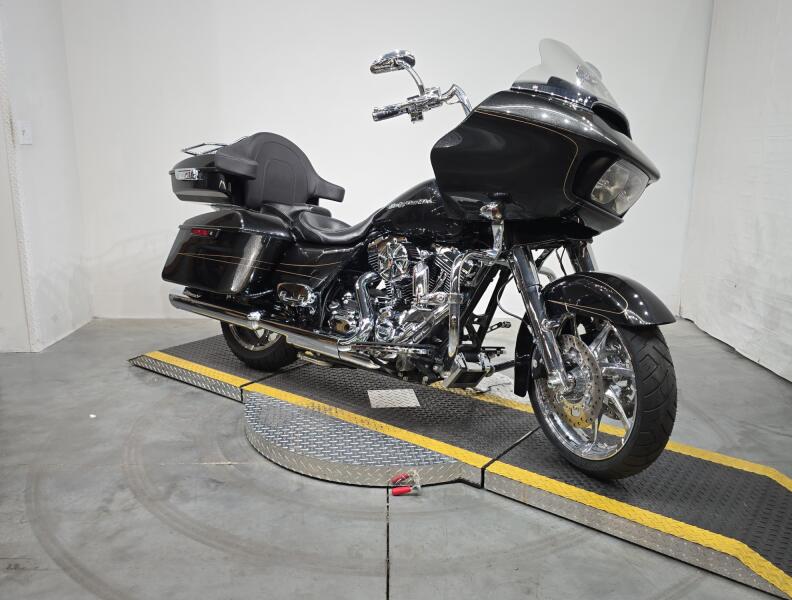 FLTRXS 2016 Road Glide® Special