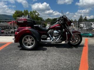 2016 Harley-Davidson Tri Glide® Ultra FLHTCUTG