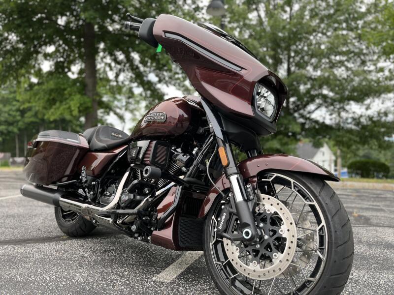 2024 Harley-Davidson® CVO™ Street Glide® Copperhead
