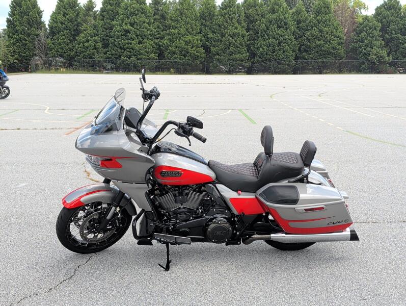 Harley-Davidson® CVO™ Road Glide™ 2023