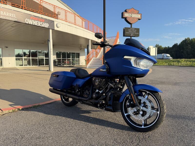 2026 Harley-Davidson® Road Glide™ Aurora Blue Denim Black Trim
