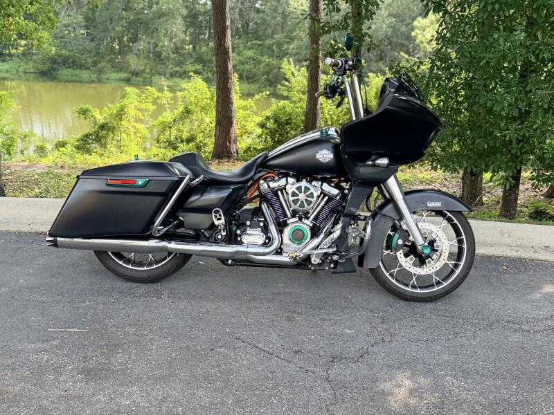 FLTRXS 2022 Road Glide® Special