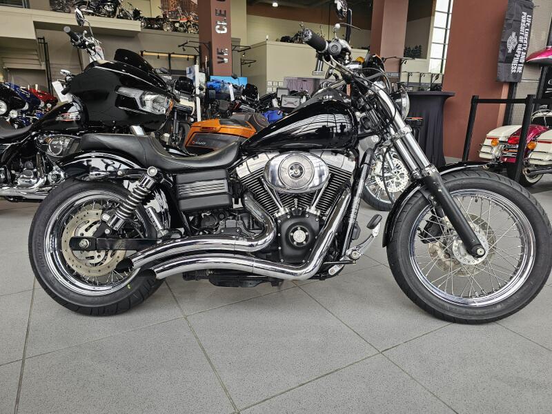 2006 Harley-Davidson® Street Bob® Black
