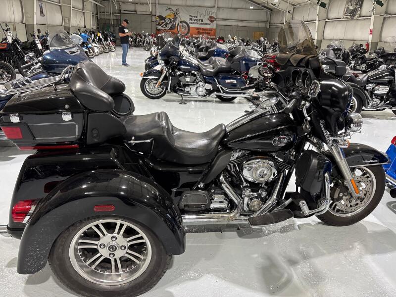 2009 Tri Glide Ultra Classic Vivid Black