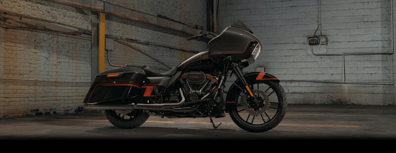 2018 Harley-Davidson® FLTRXSE CVO™ Road Glide®