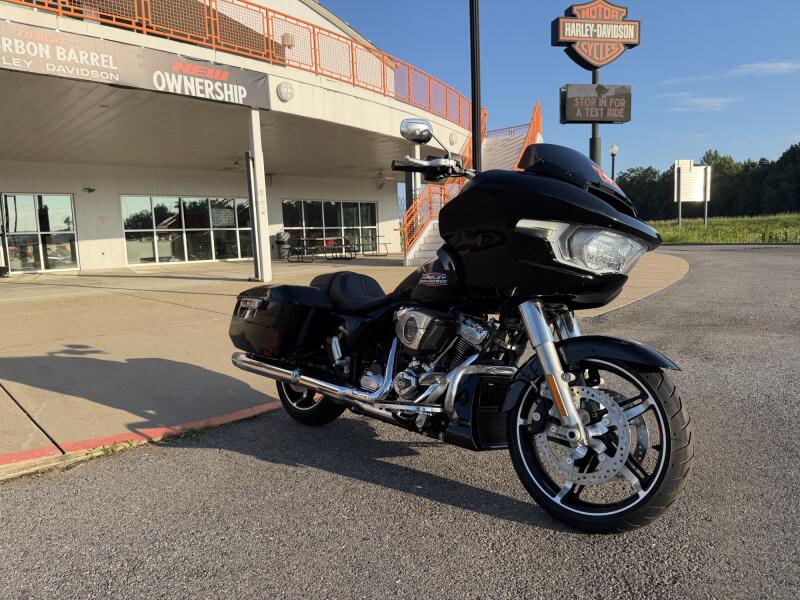 2026 Harley-Davidson® Road Glide™ Vivid Black