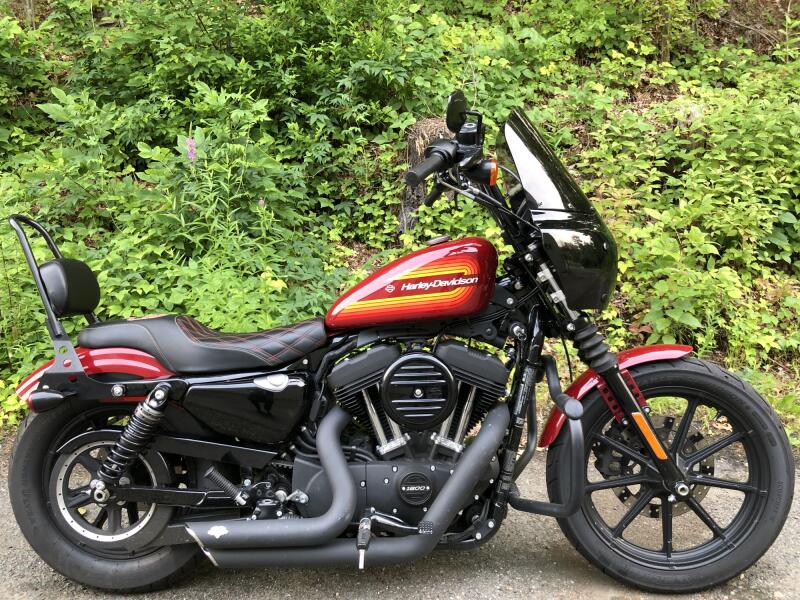 2021 Harley-Davidson® Iron 1200™ Billiard Red