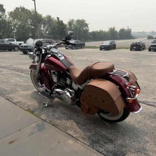 FLSTN 2017 Softail® Deluxe thumb 1