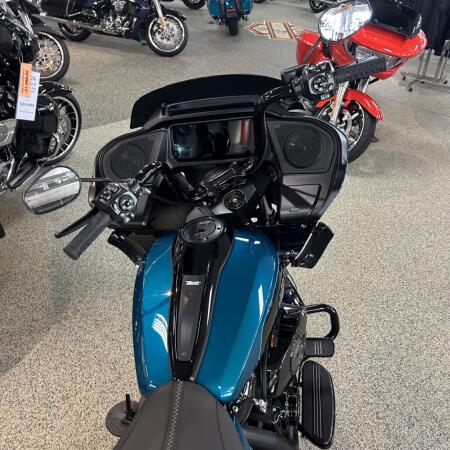 2026 Harley-Davidson® FLTRX Road Glide™ thumb 1