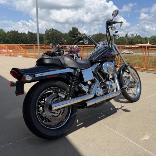 2005 Harley-Davidson® Wide Glide BLACK thumb 2