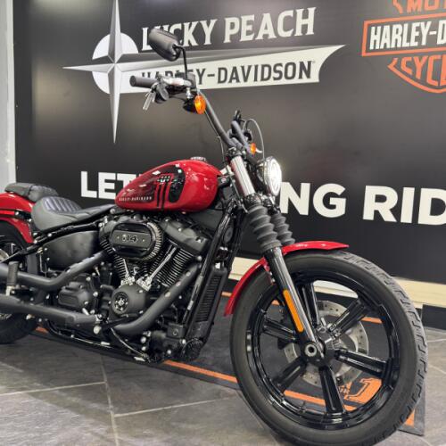 2023 Harley-Davidson® Street Bob® 114 Redline Red thumb 3
