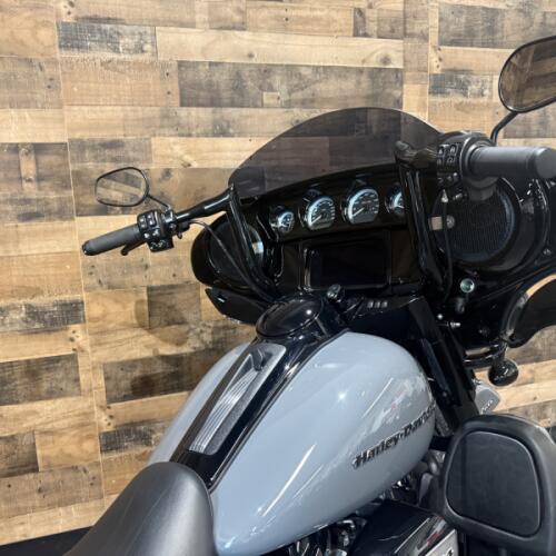 2022 Harley-Davidson® Ultra Limited Gunship Grey - Black Finish FLHTK thumb 0