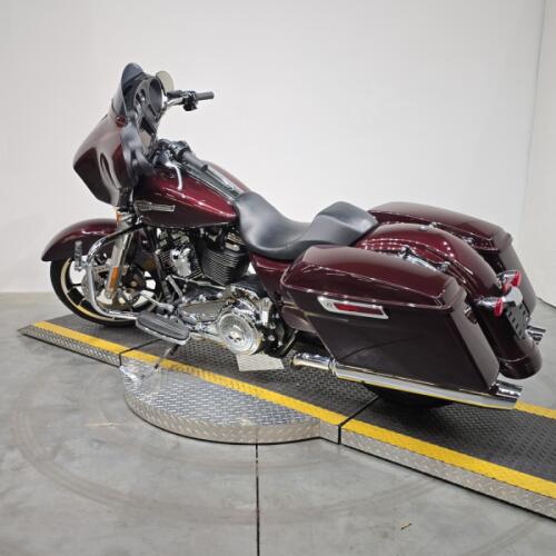 FLHX 2022 Street Glide<sup>®</sup> thumb 0