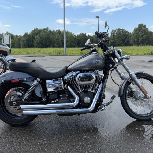 2016 Harley-Davidson® Wide Glide® thumb 2