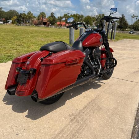 FLHRXS 2024 Road King™ Special thumb 3