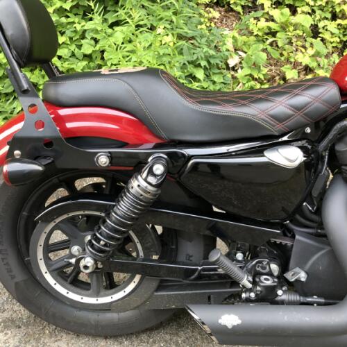 2021 Harley-Davidson® Iron 1200™ Billiard Red thumb 2