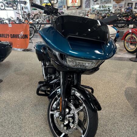 2026 Harley-Davidson® FLTRX Road Glide™ thumb 2
