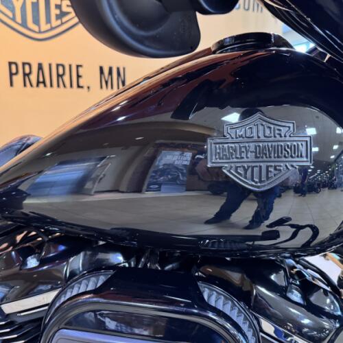 2021 Harley-Davidson® Street Glide® Special Vivid Black thumb 3
