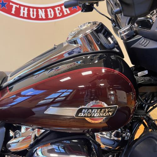 2022 Harley-Davidson® Tri Glide® Ultra  thumb 3