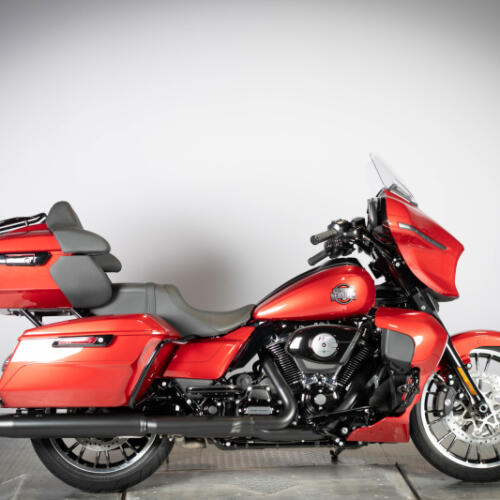 2026 Harley-Davidson® Street Glide Limited FLHXL thumb 2