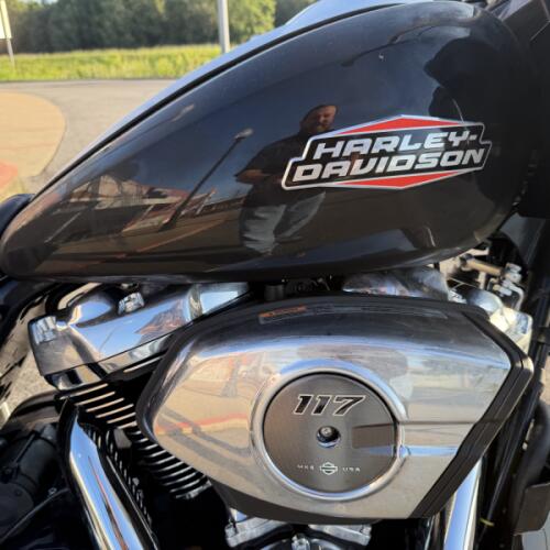 2026 Harley-Davidson® Road Glide™ Vivid Black thumb 1