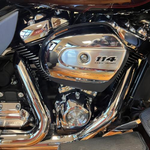 2022 Harley-Davidson® Tri Glide® Ultra  thumb 2