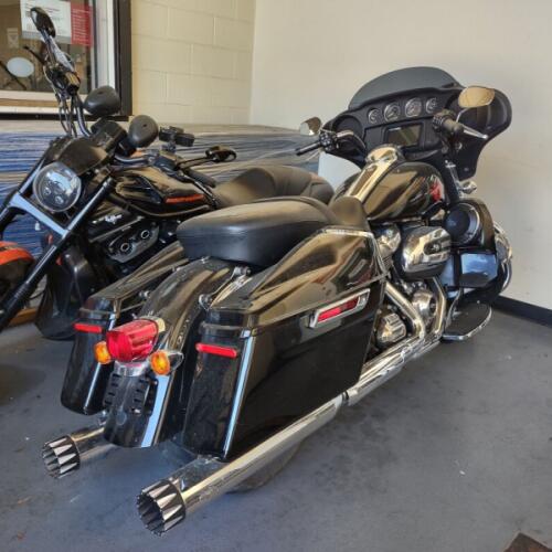 Harley-Davidson® Electra Glide® Standard 2021 thumb 2