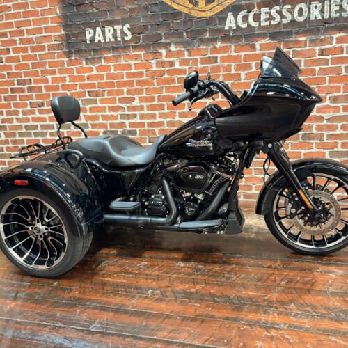 FLTRT 2025 Road Glide® 3 thumb 3