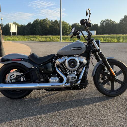 2026 Harley-Davidson® Street Bob® Solo Dark Billiard Gray thumb 3
