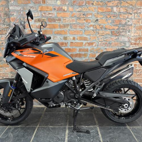 2026 KTM 1390 Super Adventure S EVO thumb 1