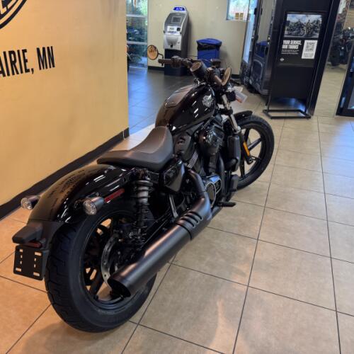2025 Harley-Davidson® Nightster® Vivid Black thumb 0