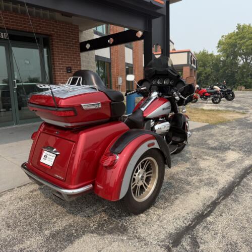 FLHTCUTG 2019 Tri Glide® Ultra thumb 3