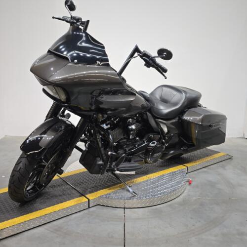 FLTRXS 2019 Road Glide® Special thumb 2