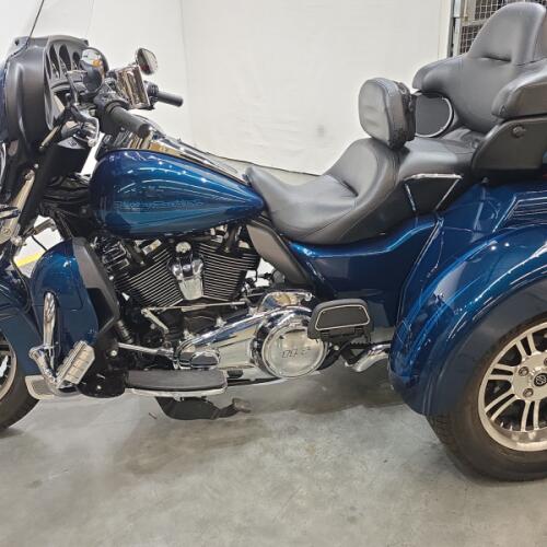 FLHTCUTG 2020 Tri Glide® Ultra thumb 1