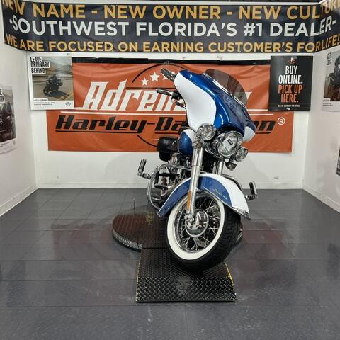 FLSTNI 2005 Softail® Deluxe thumb 2