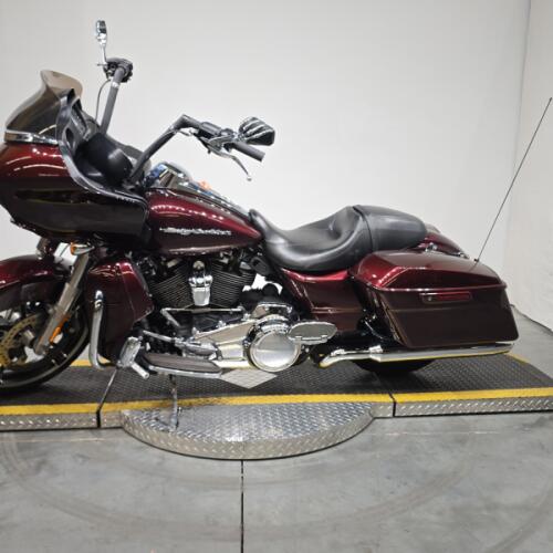 FLTRX 2019 Road Glide® thumb 0