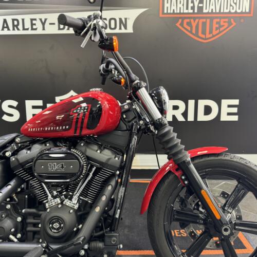 2023 Harley-Davidson® Street Bob® 114 Redline Red thumb 2