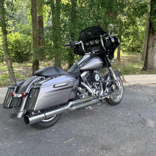 FLHXS 2015 Street Glide® Special thumb 1