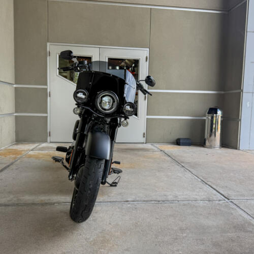 2026 Harley-Davidson® Deadwood™ Black Denim thumb 2
