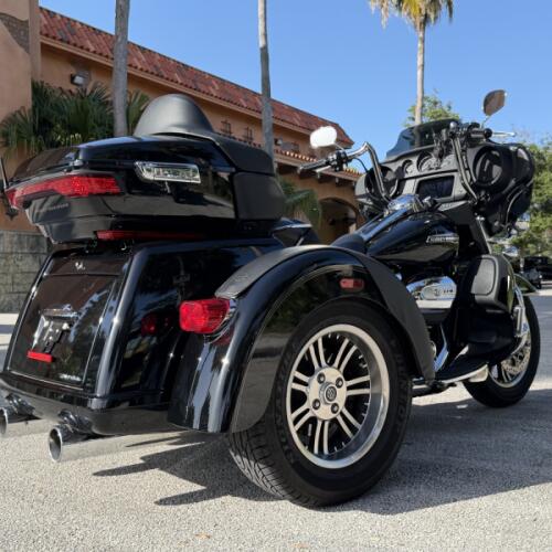 Harley-Davidson® Tri Glide® Ultra 2021 thumb 2