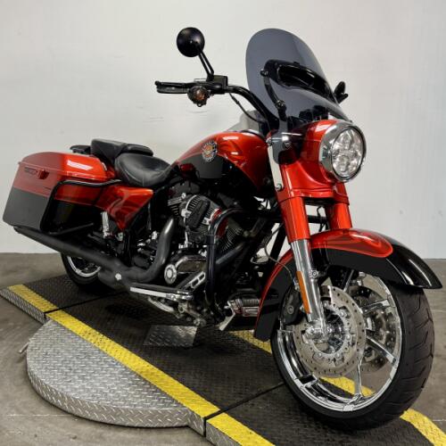FLHRSE5 2014 CVO™ Road King® thumb 1