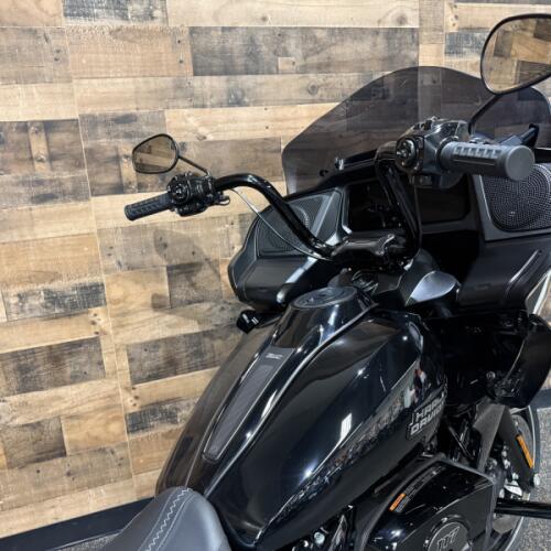 2024 Harley-Davidson® Road Glide® Vivid Black FLTRX thumb 0